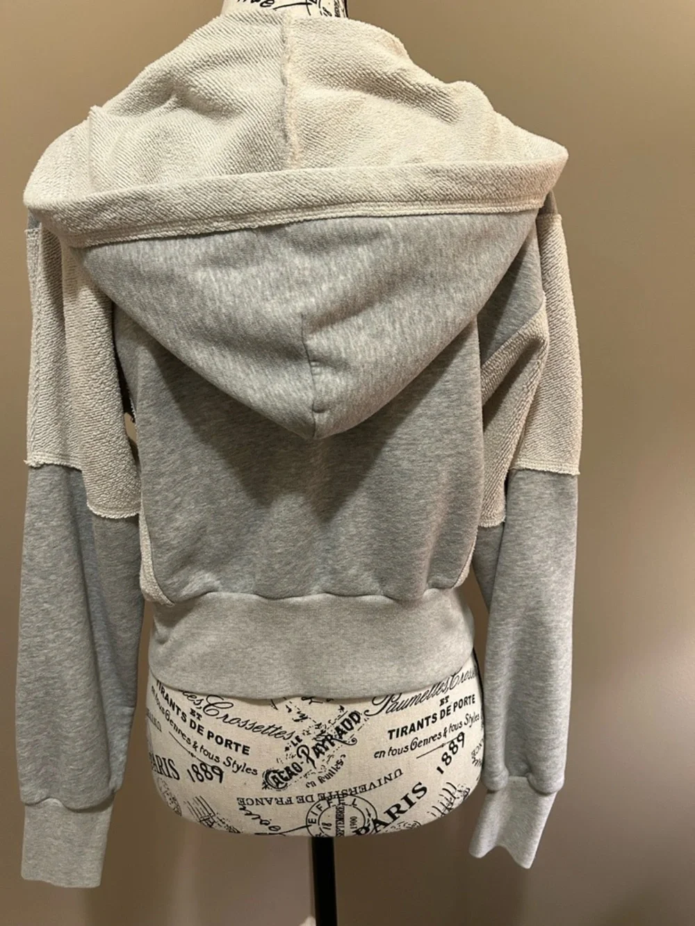 Abercrombie & fitch Cozy Heather Gray Cropped Hoodie Sweatshirt - Picture 5 of 10